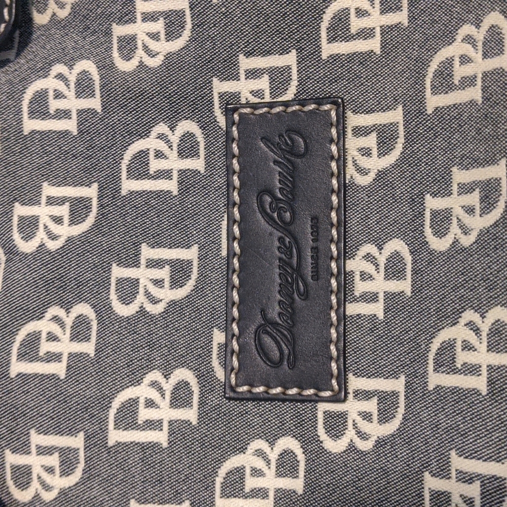 Dooney & Bourke Large Tote Purse - Picture 2 of 3